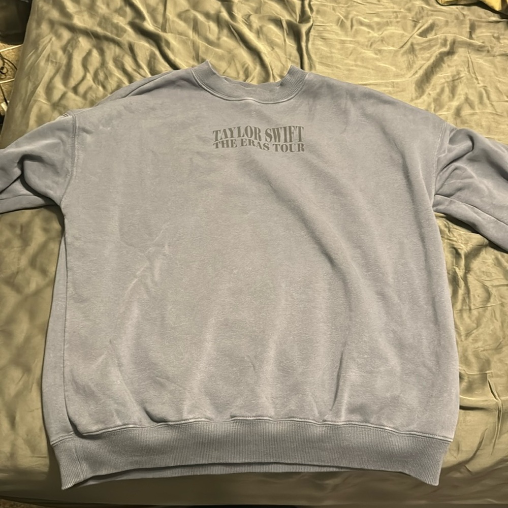Small Taylor swift Era’s sweatshirt long sleeve